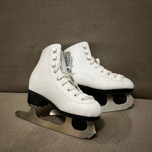 Lake placid size 10 figure skates